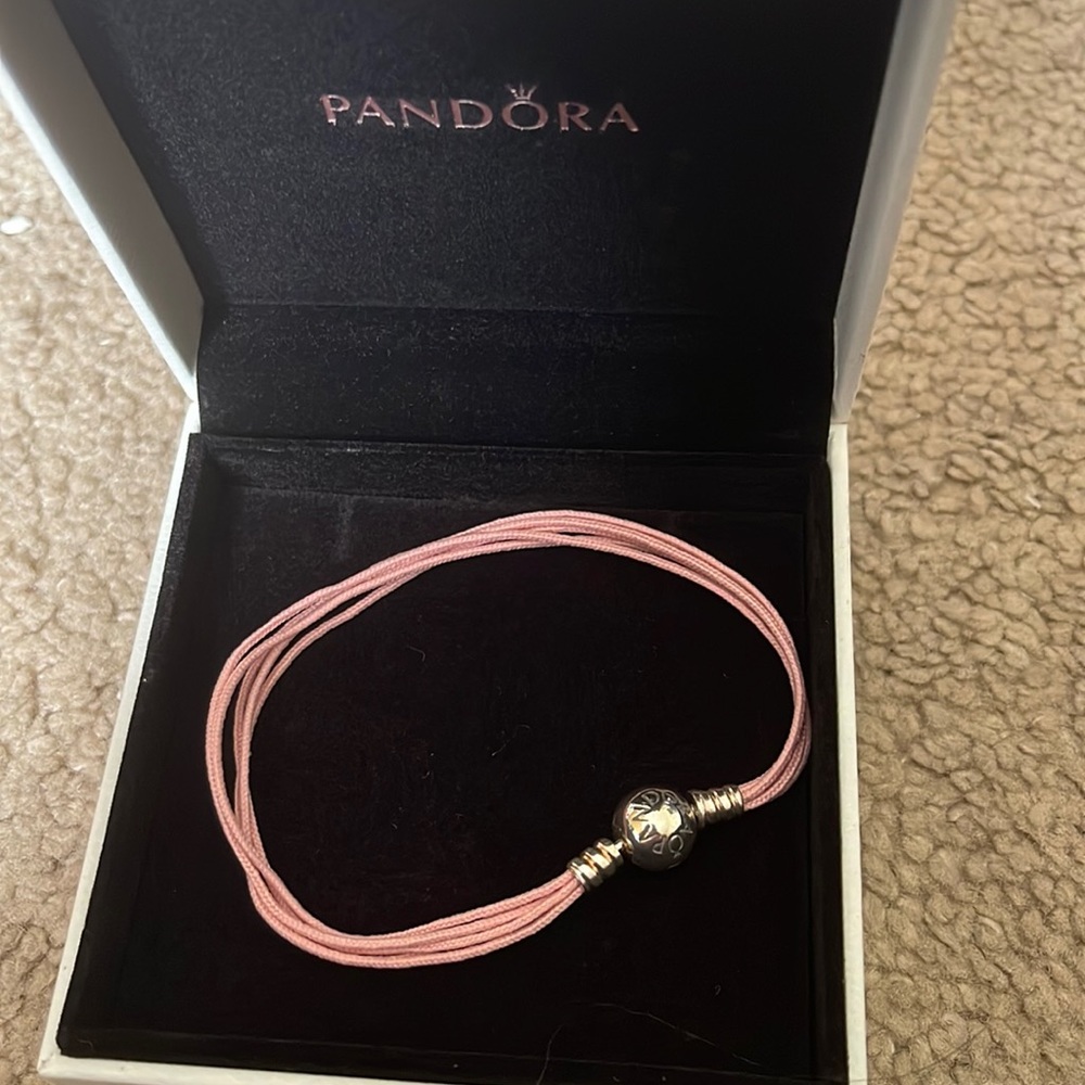 Pandora bracelet size med new in the box
